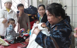 Mẹ lười... rửa tay, con cấp cứu bệnh viện