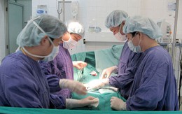 Bác sĩ tá hỏa vì những chiêu "tự sướng" quái dị