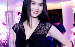 Sao Việt khoe nét gợi cảm với váy xẻ chữ V