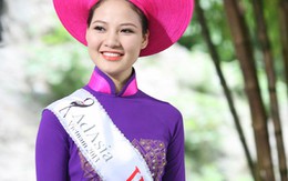 Hoa hậu Trần Thị Quỳnh quyến rũ với áo dài tím 