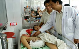 14 tuổi mang khối bướu máu khổng lồ 