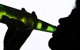 Uống nhiều rượu, tim ngừng hoạt động