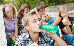 Uống quá nhiều nước ngọt dễ bị hen suyễn