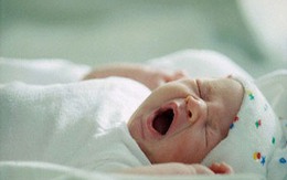 Bé gái sơ sinh nặng 6kg chào đời