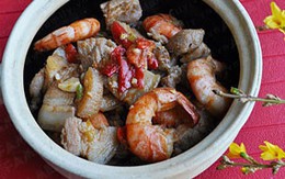 Tôm kho thịt kiểu Huế - cay mà ngon 