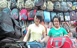 Mua đồ đi du lịch bụi 