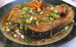 Cá hồi kho mặn