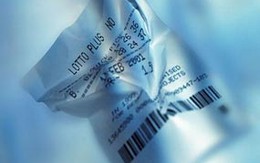 Vé số 22 triệu USD suýt vào sọt rác