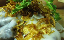 Hà Nội se lạnh, rủ nhau đi ăn bánh cuốn, chả nướng 