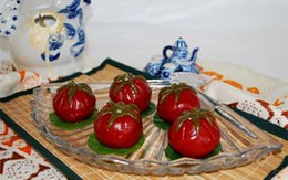 Trổ tài làm bánh gấc