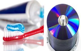 Phục hồi đĩa CD trầy xước bằng kem đánh răng