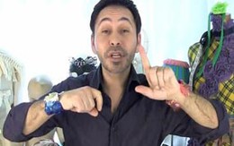 Làm vòng đeo tay từ chai nhựa