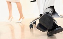 Mẹo khử mùi hôi khi mang giày