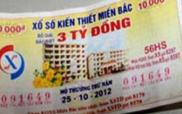 Học trò tranh tấm vé độc đắc với cô chủ nhiệm