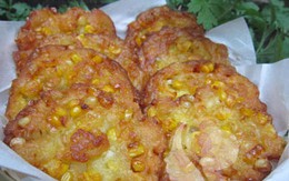 Giòn ngon, nóng hổi với bánh ngô chiên