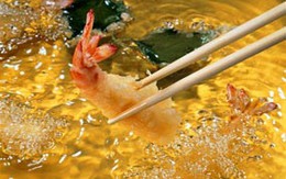 Mẹo để dầu, mỡ không bắn ra khi chiên rán