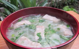 Giản dị canh bắp cải nấu giò sống