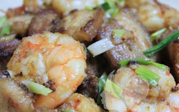 Tôm rang thịt ba chỉ giản dị mà ngon