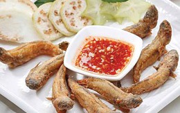 Cá bống chiên giòn mắm me