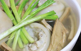 Tuyệt chiêu nấu canh măng móng giò ngon