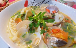 Canh ngao nấu măng chua nóng hổi