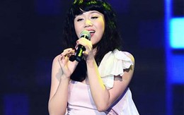 Những bộ trang phục 'khó đỡ' của Văn Mai Hương