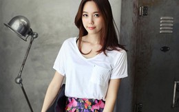 4 cách mix đồ trẻ trung với chân váy hoa