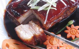 Thịt heo hầm rượu lạ mà ngon