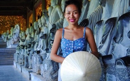 5 sao Việt bị chỉ trích vì mặc "thoáng" nơi lễ chùa