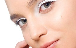 Xu hướng eyeliner trắng thời thượng