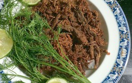 Dùng lò vi sóng làm thịt bò khô nhanh mà cực ngon!