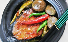 Đậm đà cá thu kho sấu