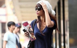 Phong cách thời trang quên nội y của Hà Anh