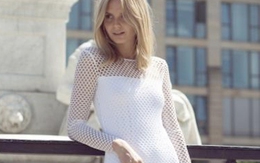 Gợi cảm với trang phục lưới tới công sở