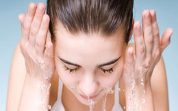 8 sai lầm 'nguy hiểm' khi chăm sóc da