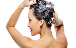Sinh bệnh do gội đầu thường xuyên