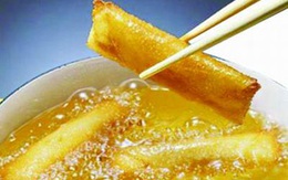 Dùng dầu ăn có tốt hơn dùng mỡ?