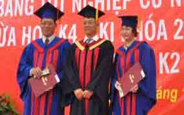 Khai giảng và phát bằng tốt nghiệp cử nhân chuyên khoa I, thạc sĩ, tiến sĩ