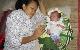 Bé 2 tuần tuổi khát sữa vì mẹ ung thư giai đoạn cuối