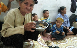 Hàng nghìn người 'chạy' siêu bão Sơn Tinh