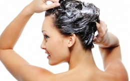 Mách bạn cách gội đầu ngừa rụng tóc