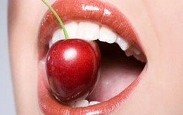 Bệnh tiềm ẩn khi sử dụng son môi 