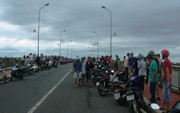 Một học sinh nhảy cầu tự tử