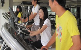 Trẻ chơi game, già luyện tập