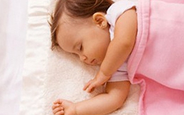 Giữ khỏe đường hô hấp cho bé vào mùa đông