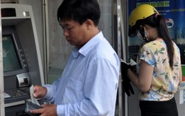 Rút tiền ATM nội mạng chính thức bị thu phí