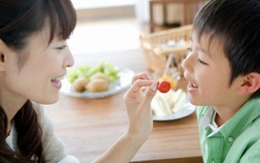 Bé ăn được nhưng không lên cân