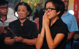 Đẫm nước mắt đưa tiễn các nạn nhân trong vụ nổ tang thương