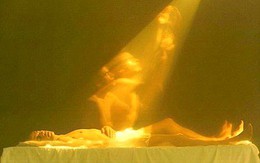 Sau khi chết, cơ thể con người thay đổi ra sao?