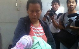 Ảnh hai mẹ con 1 ngày tuổi bị bắt cóc ở Sài Gòn hội ngộ